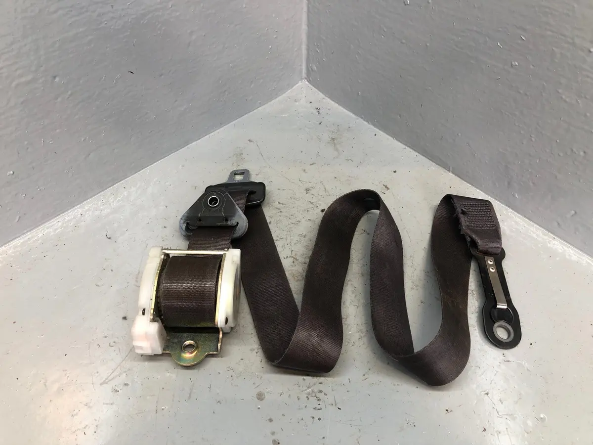 Range Rover P38 Seat Belt Off Side Front Drivers Black 1994 To 2002 1