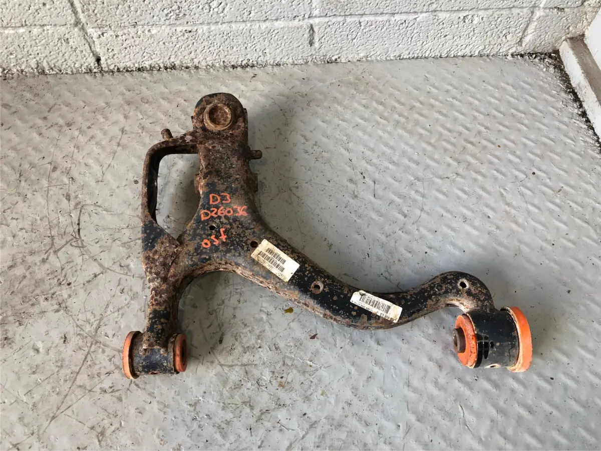 Discovery 3 Control Arm Front Lower Suspension Right Land Rover Poly Bush D26036 1