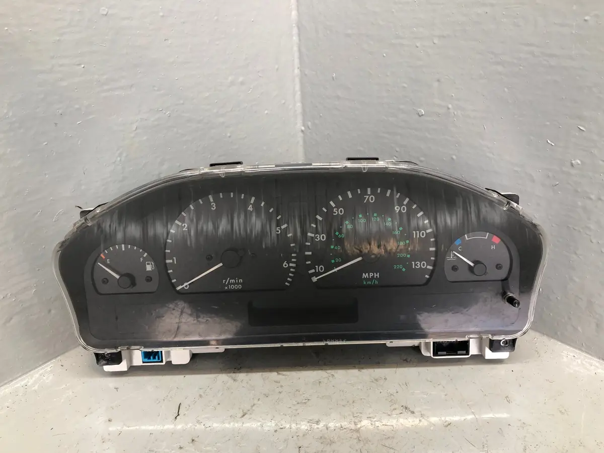 Range Rover P38 Instrument Cluster Speedo Clocks 4.6 V8 Yac111630 1994 To 2002 1