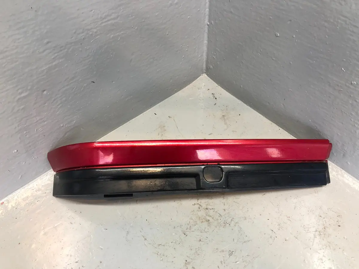 Range Rover P38 Headlight Trim Near Side Rioja Red 601 1994 To 2002 1