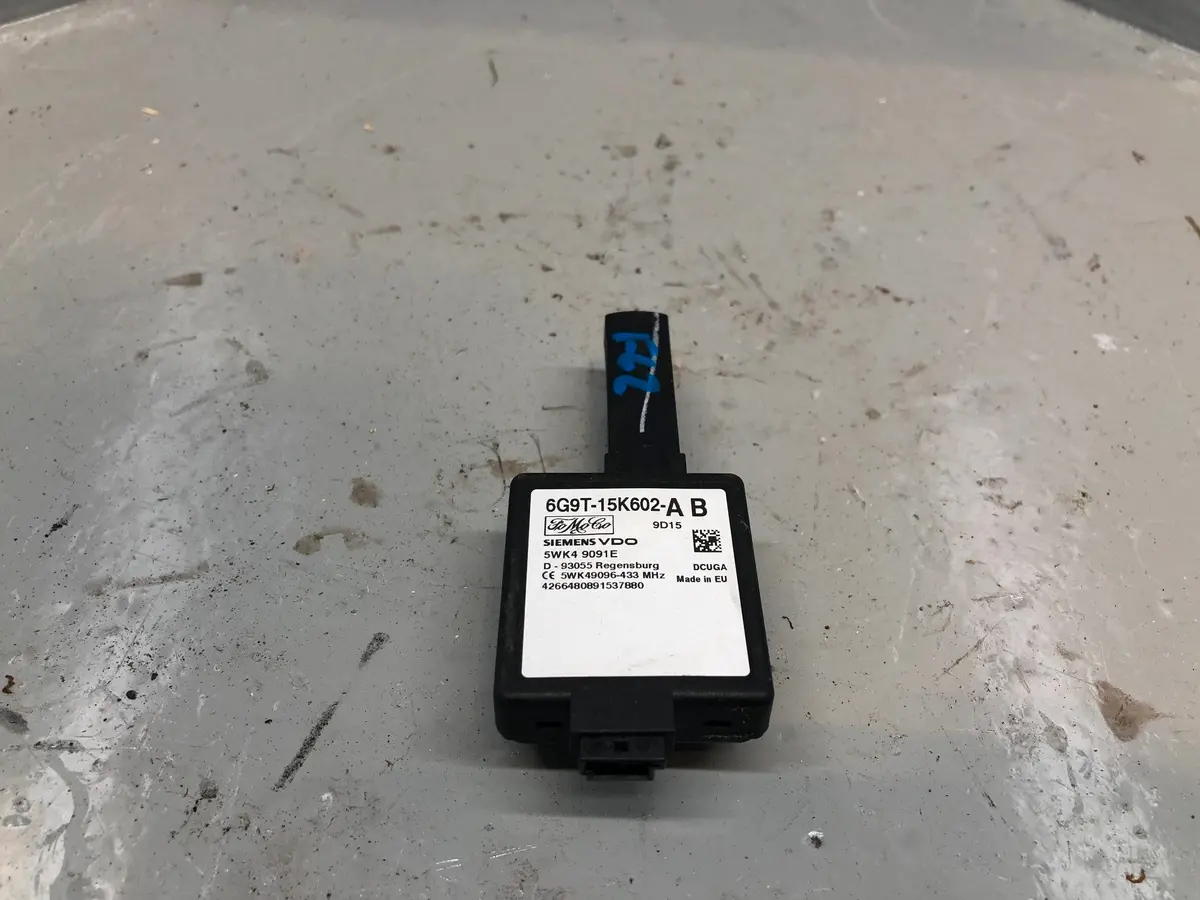Freelander 2 Radio Signal Amplifier Land Rover 2006 To 2011 6G9t-15K602-Ab 1