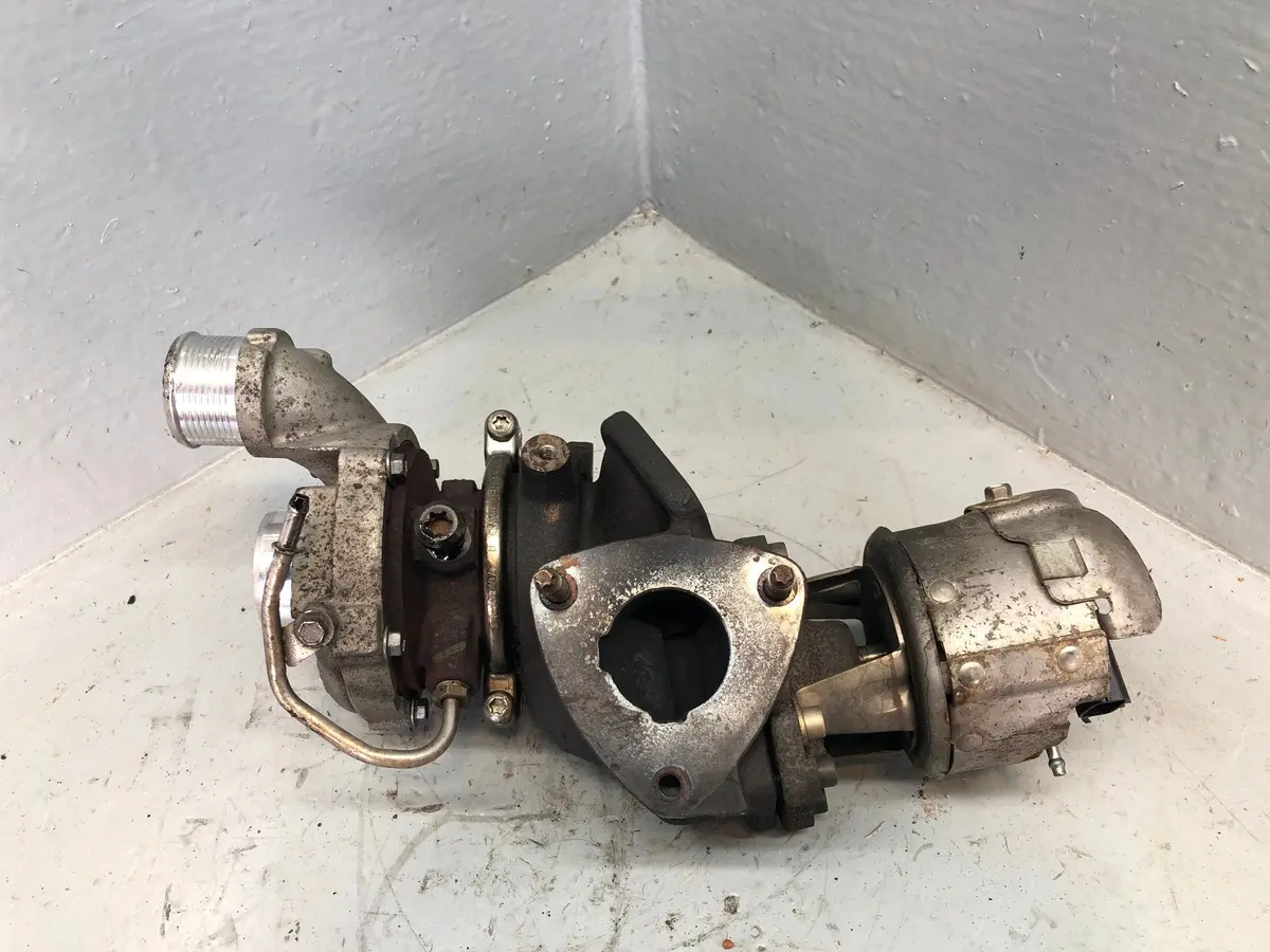 Jaguar Xf Turbocharger Turbo 3.0 Tdv6 Ax2q-6K682-Bq Right X250 2009 To 2015 1