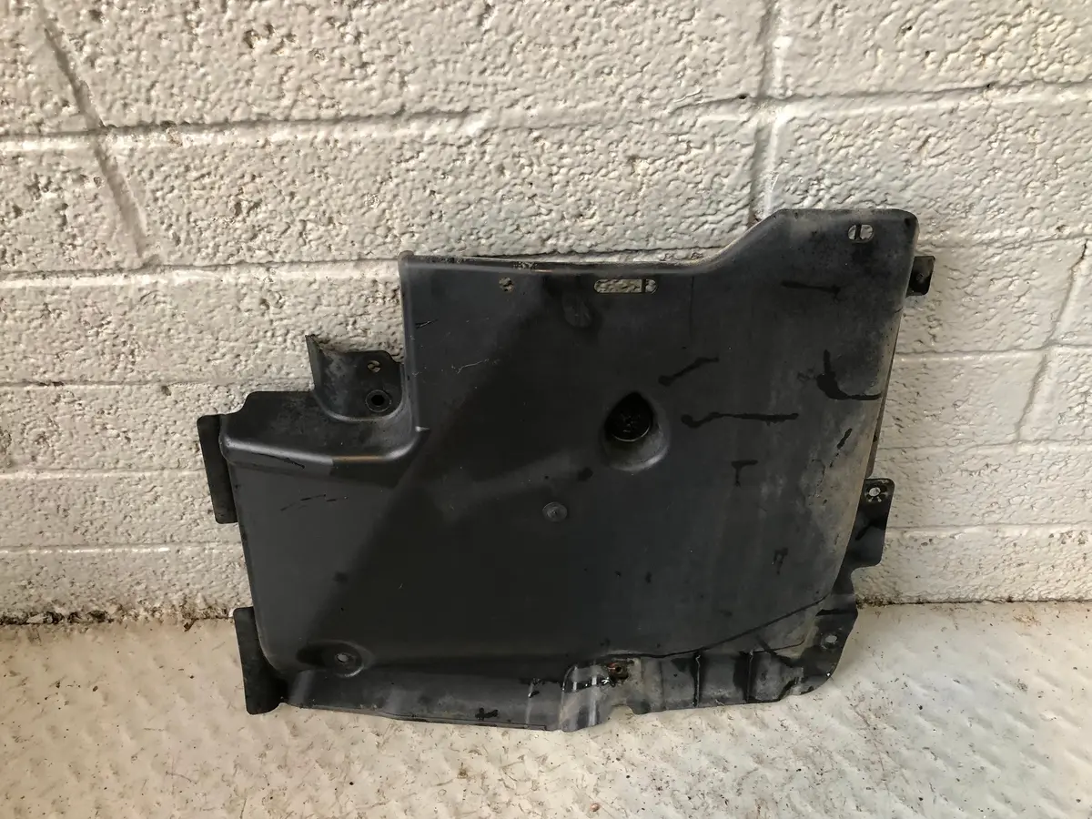 Discovery Sport Under Tray Splash Guard Near Side Fk72-104C21-Ae L550 Land Rover 1