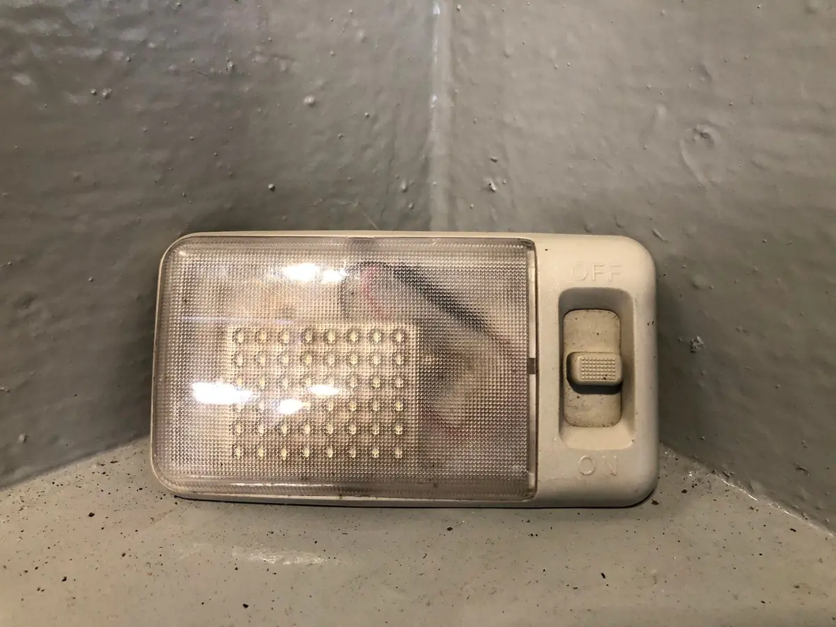 Discovery 2 Interior Light Lamp Front Or Rear Land Rover Led 1998 To 2004 L07085 1