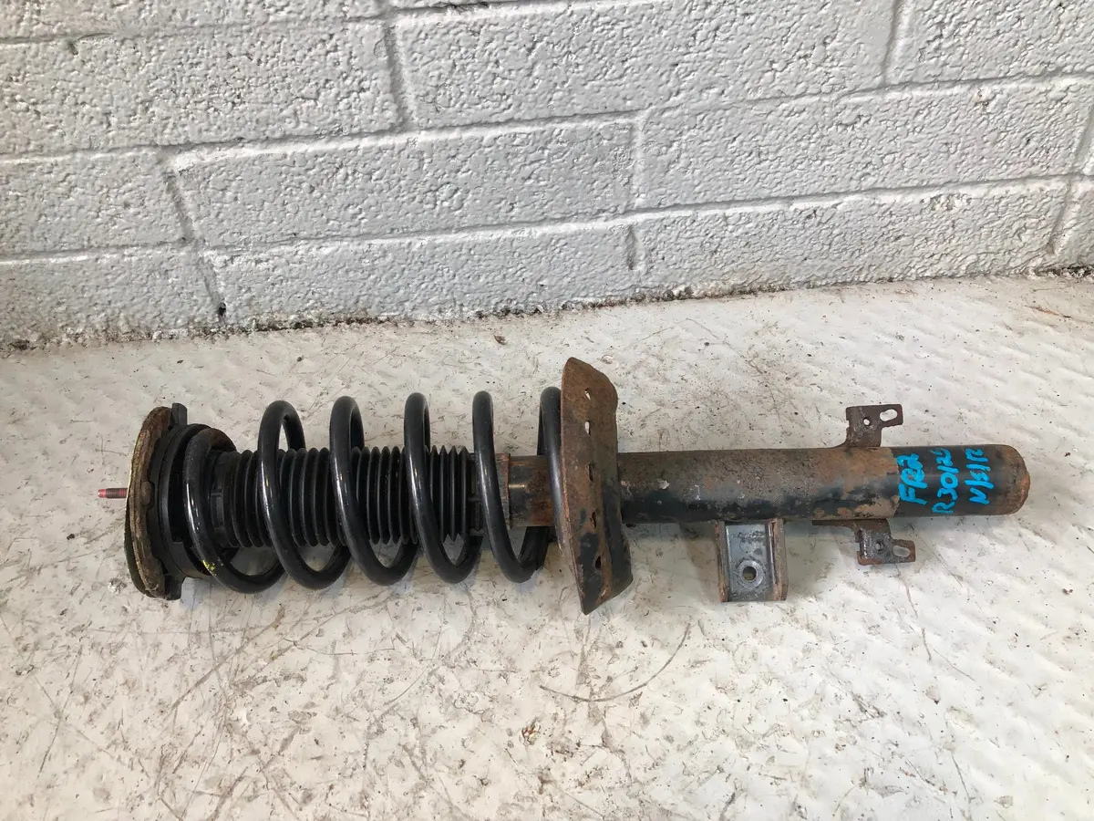 Freelander 2 Suspension Strut Shock Absorber Near Side Rear Land Rover R30126 1