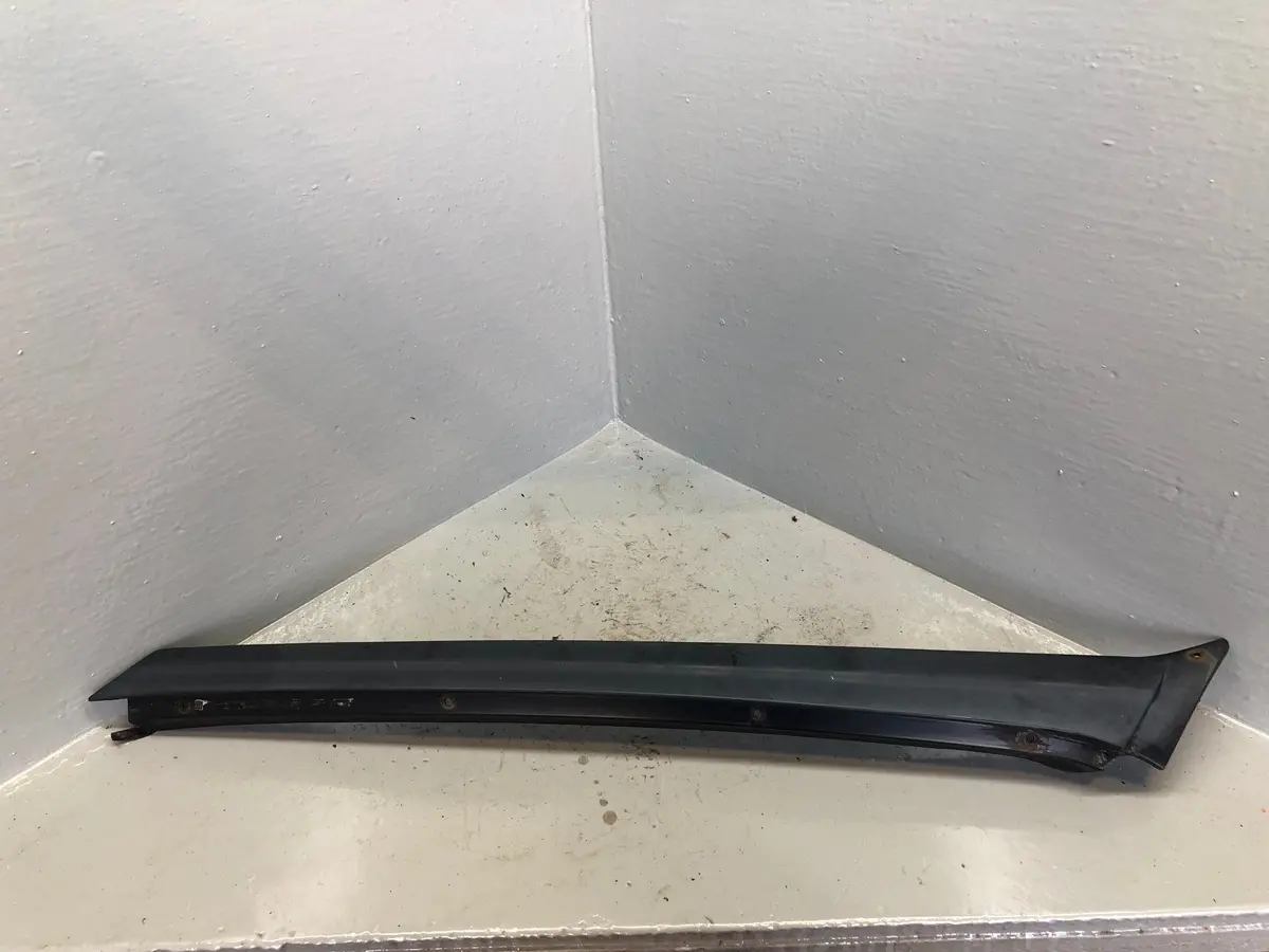 Range Rover P38 A Pillar Trim Off Side Right External Post Black 1994 To 2002 1