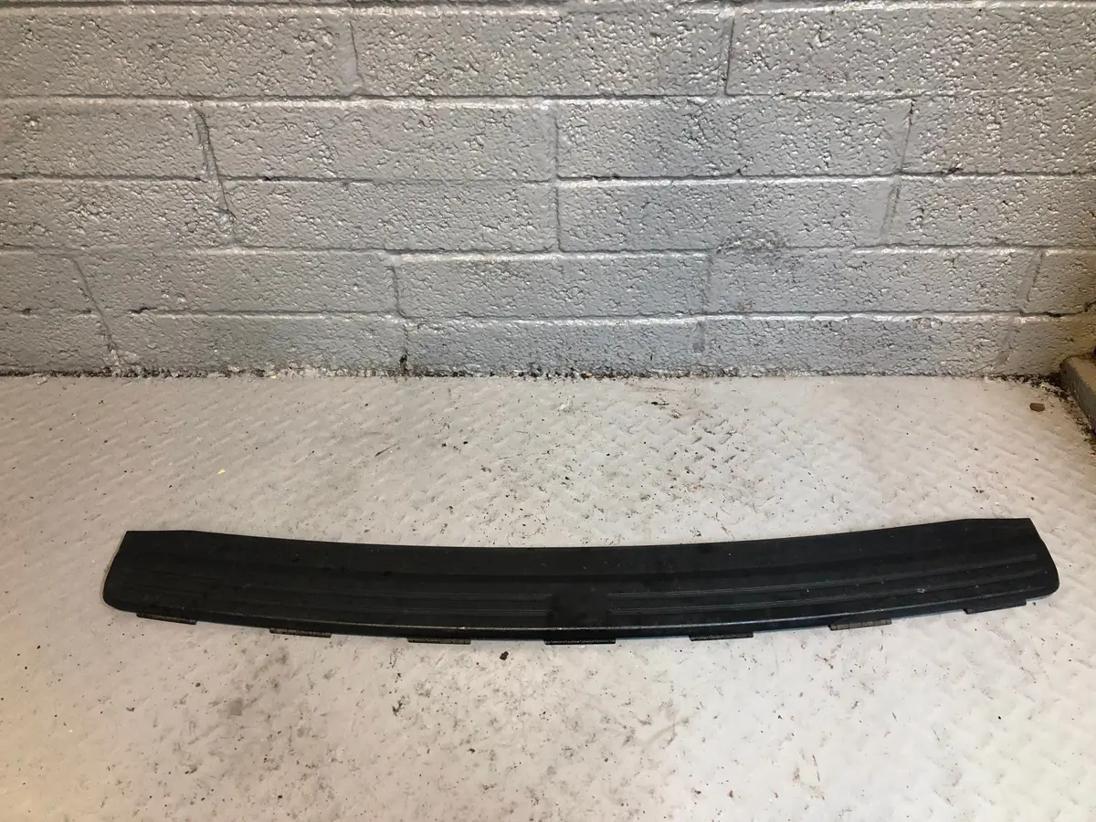 Freelander 2 Rear Bumper Scuff Protector Trim 6H52-17877-Ac Land Rover 1