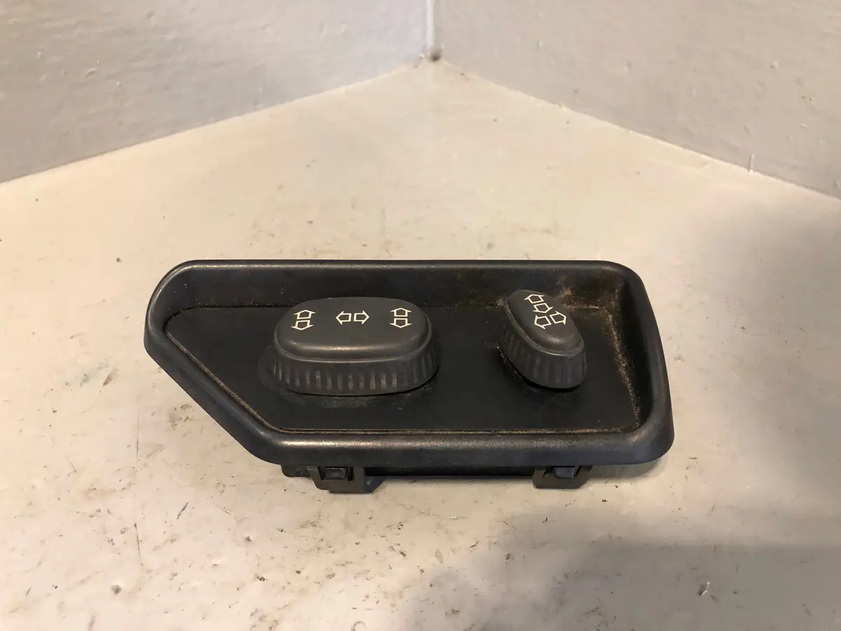 Discovery 2 Electric Seat Switch Off Side Front Land Rover 1998 To 2004 1