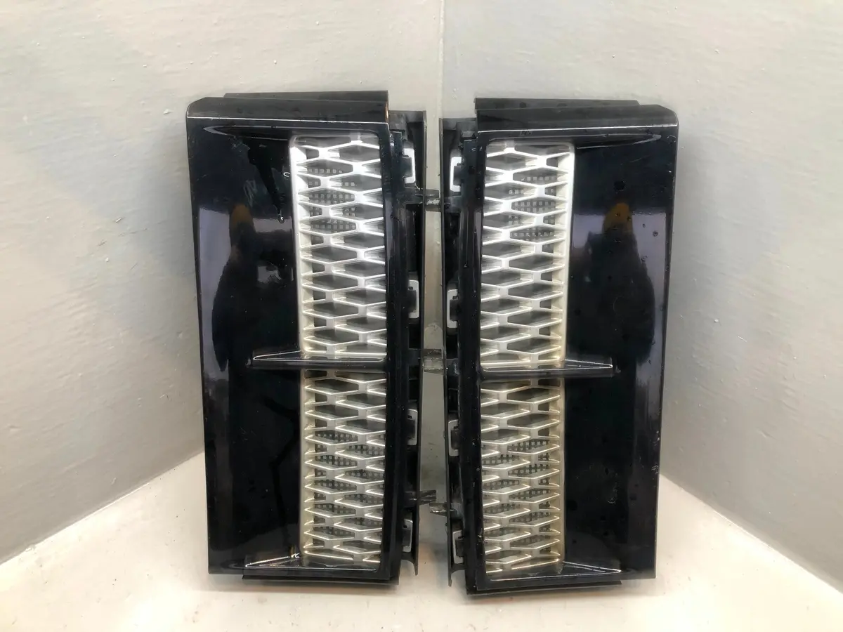Range Rover L322 Wing Side Grilles Vents Java Black 2002 To 2009 R14115 1