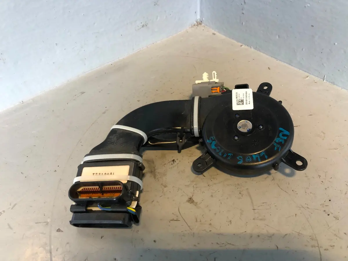 Range Rover L405 Cooled Seat Blower Fan Module Near Side Front 2013 To 2017 1
