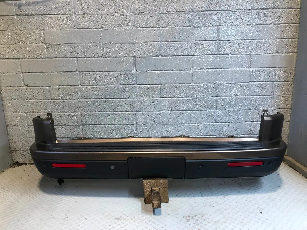 Discovery 4 Rear Bumper With Reflectors Nara Bronze Land Rover K17125 1