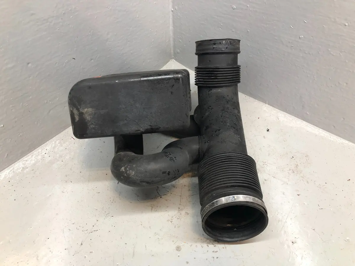 Range Rover P38 Air Intake Pipe Resonator Esr3850 4.6 V8 Gems 8 1994 To 1998 1