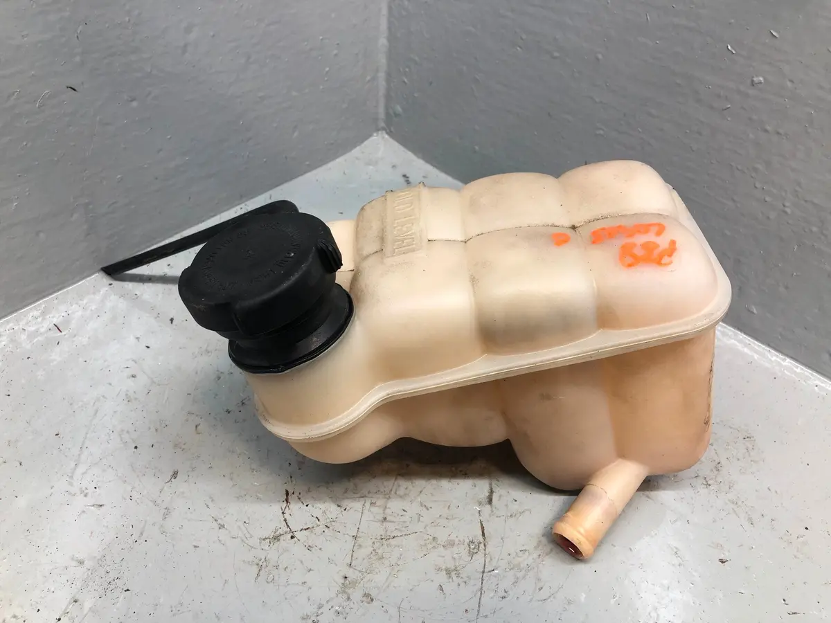 Range Rover P38 Coolant Header Expansion Tank 2.5 4.0 4.6 1994 To 2002 1
