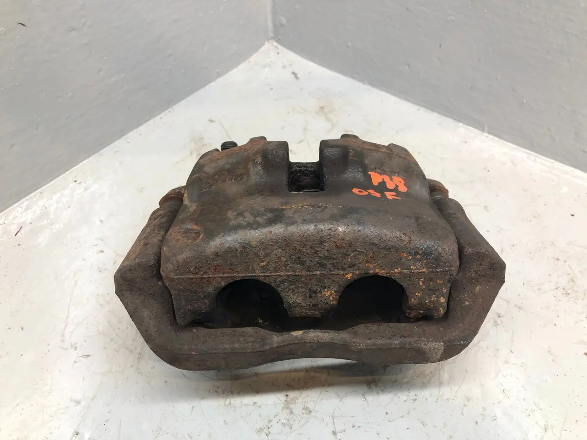 Range Rover P38 Brake Caliper And Carrier Off Side Front 1994 To 2002 1