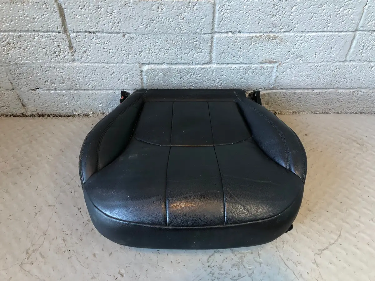 Range Rover Evoque Seat Base Front Near Side Leather Black L538 2016 To 2018 1