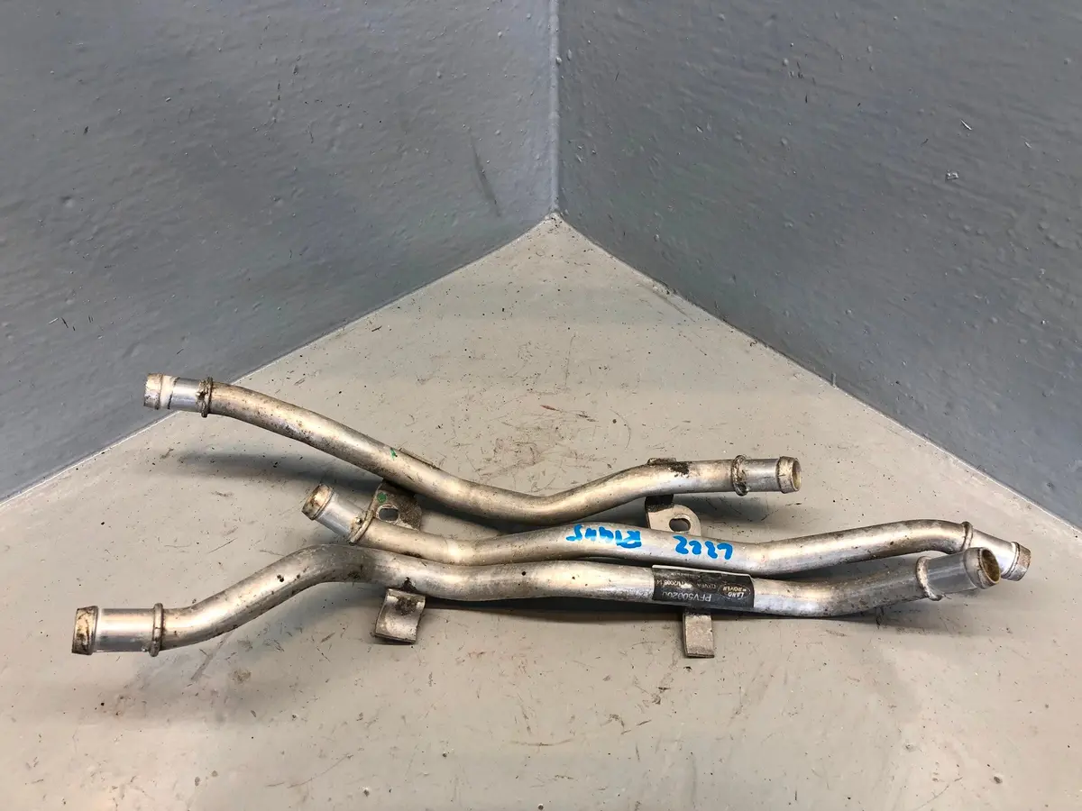 Range Rover L322 Coolant Water Valve Pipe Metal 3.6 Tdv8 Pfv500200 2006 To 2013 1