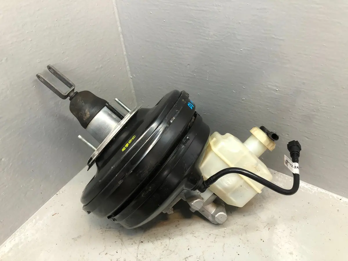 Discovery 3 Brake Servo Master Cylinder Manual Land Rover Sjg500210 2004 To 2009 1