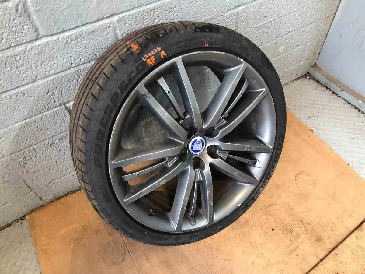 Jaguar Xf Alloy Wheel And Tyre 20" Single 255/35Zr20 X250 2008 To 2015 L24036a 2