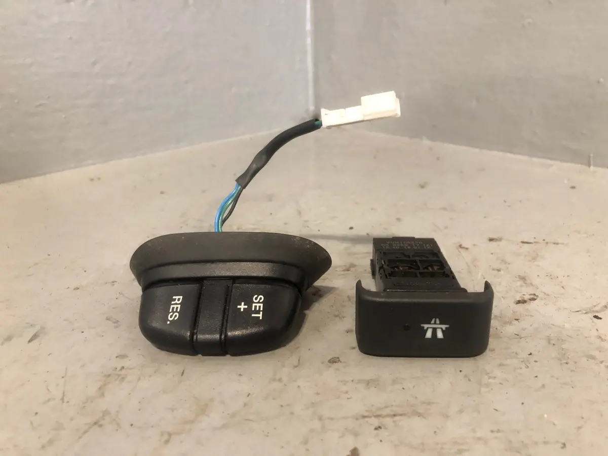 Discovery 2 Cruise Control Toggle Switch Steering Wheel Land Rover 1998 To 2004 1