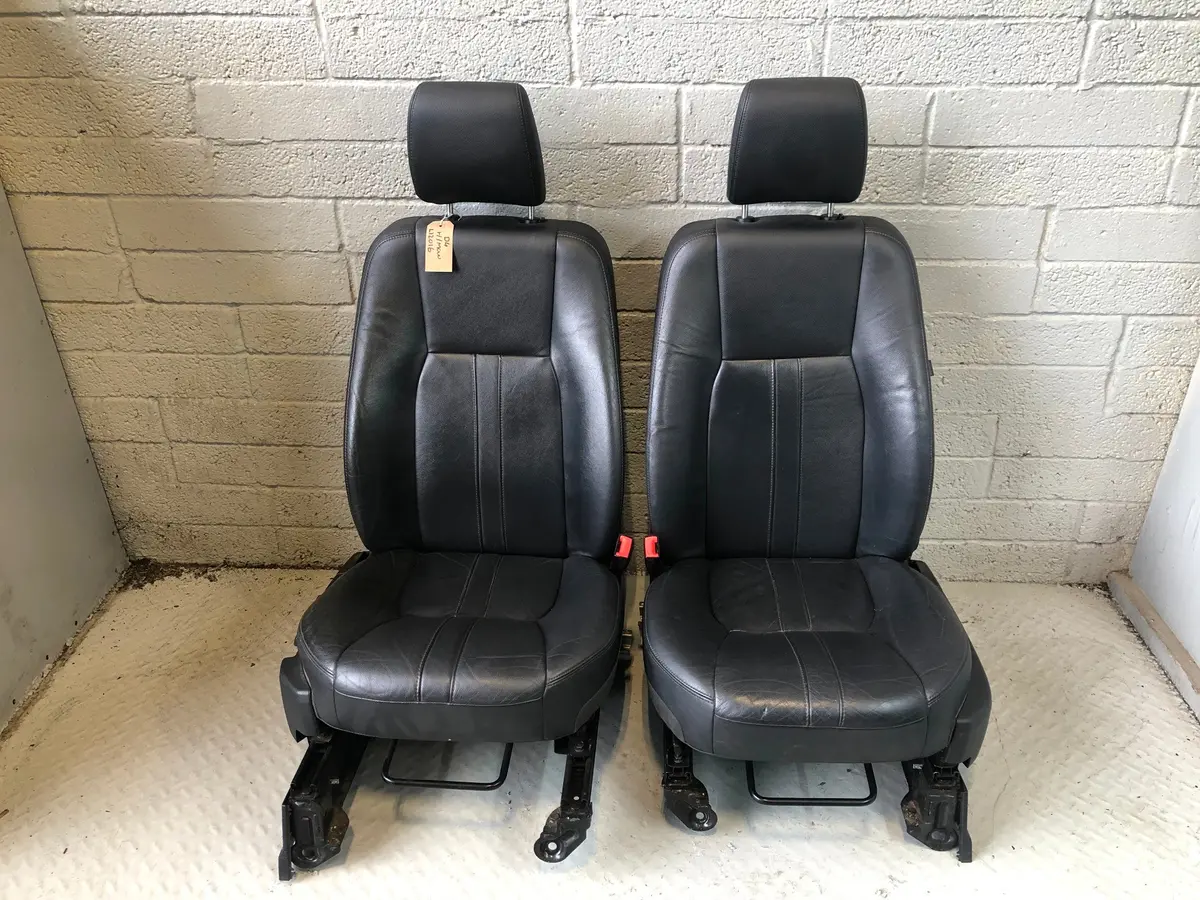Discovery 4 Seats Leather Manual Front X 2 Black Land Rover 2009 To 2014 L12016 1