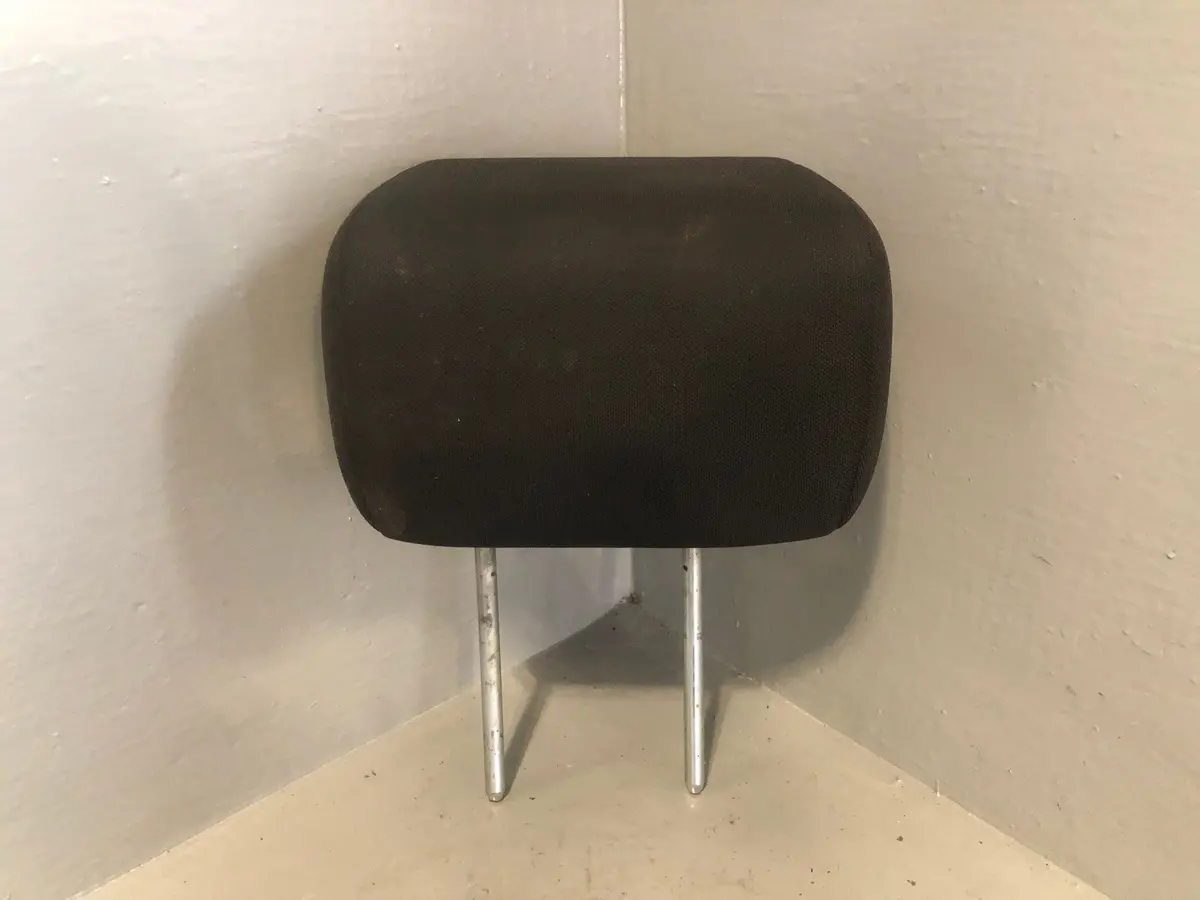 Freelander 2 Headrest Rear Near Side In Black Cloth Land Rover 2005 To 2011 1