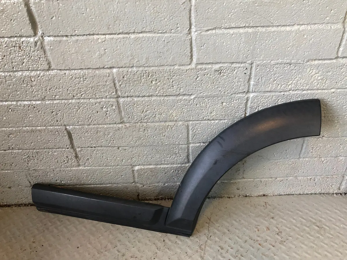 Discovery 3 Door Wheel Arch Moulding Trim Near Side Rear Land Rover K05115 1