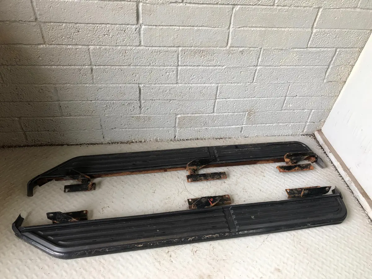 Discovery 3 4 Side Steps Pair Of Black Land Rover 2004 To 2014 L10046 2