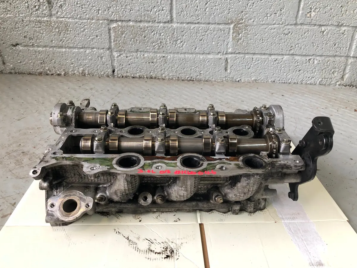 Cylinder Head 3.0 Tdv6 Right Discovery 4 Range Rover Sport Land Rover K10046 1