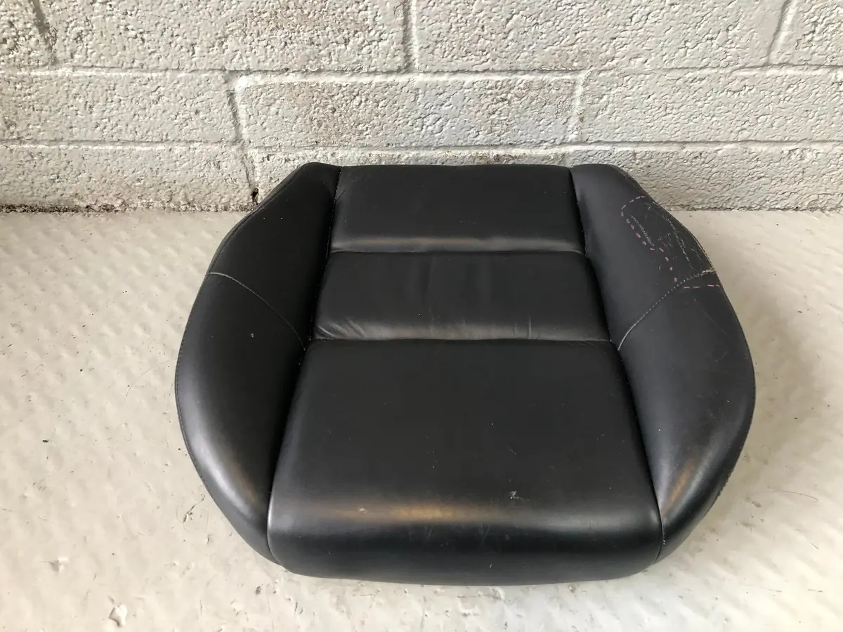 Range Rover Sport Seat Padded Base Near Side Front Black Leather Heated L15105 1