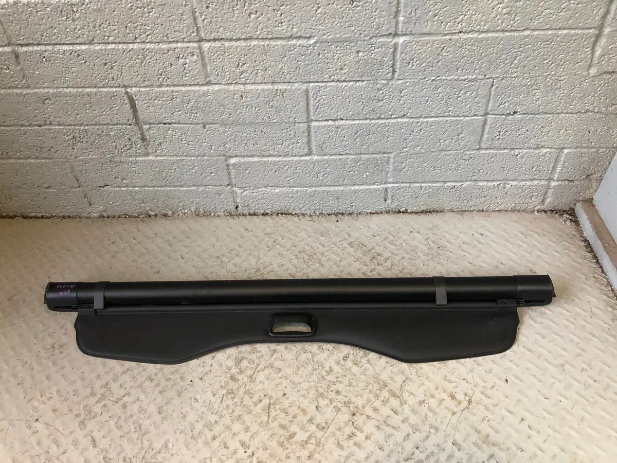 Freelander 2 Retractable Load Cover Parcel Shelf Black Land Rover R11026 1