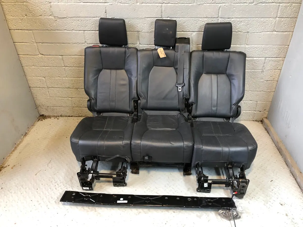 Discovery 4 Seats Rear 2Nd Second Row In Black Land Rover 2009 To 2016 L12016 1