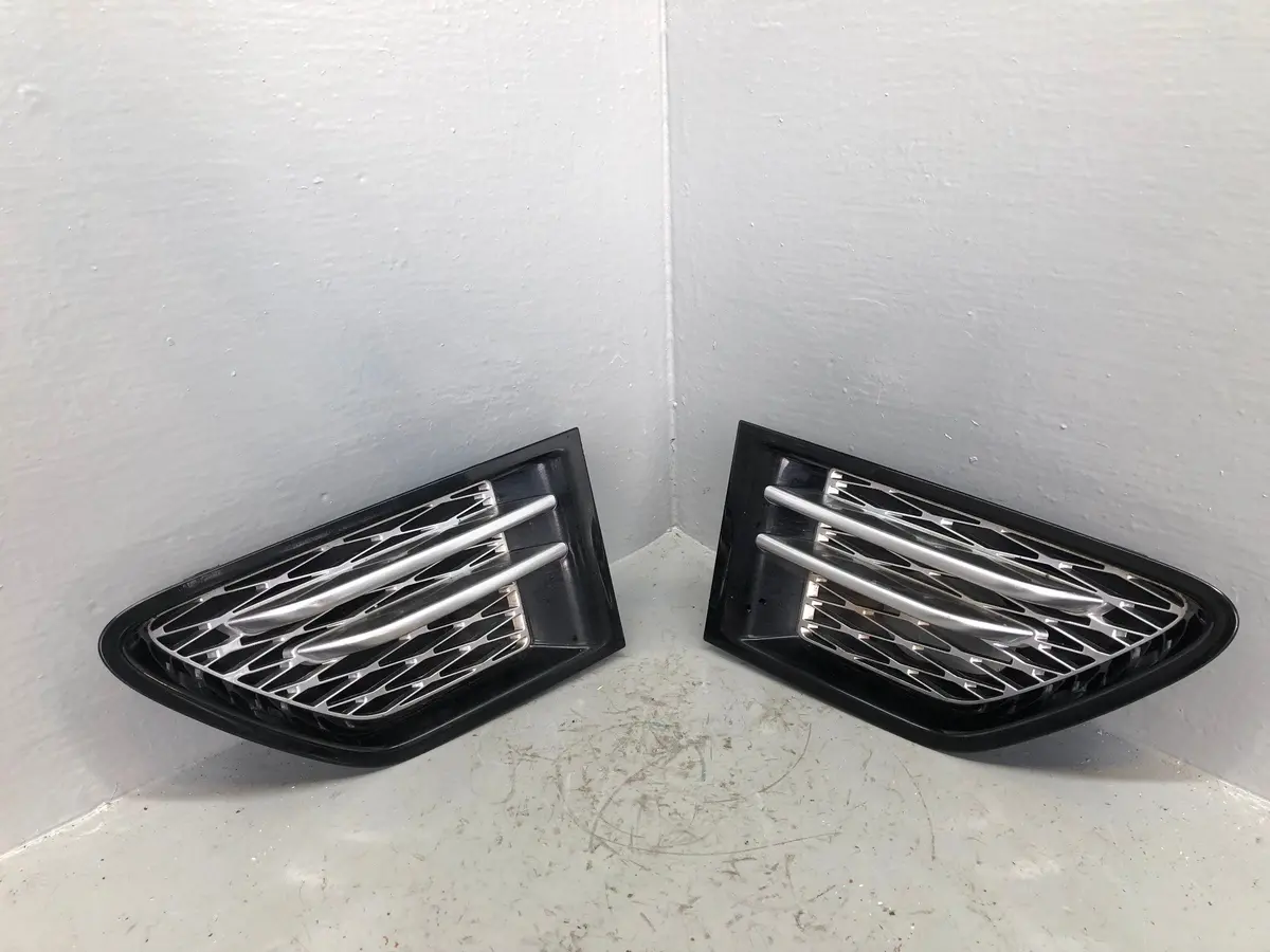 Range Rover Sport Wing Vents Pair L320 In Black And Silver Facelift 2005 To 2013 1