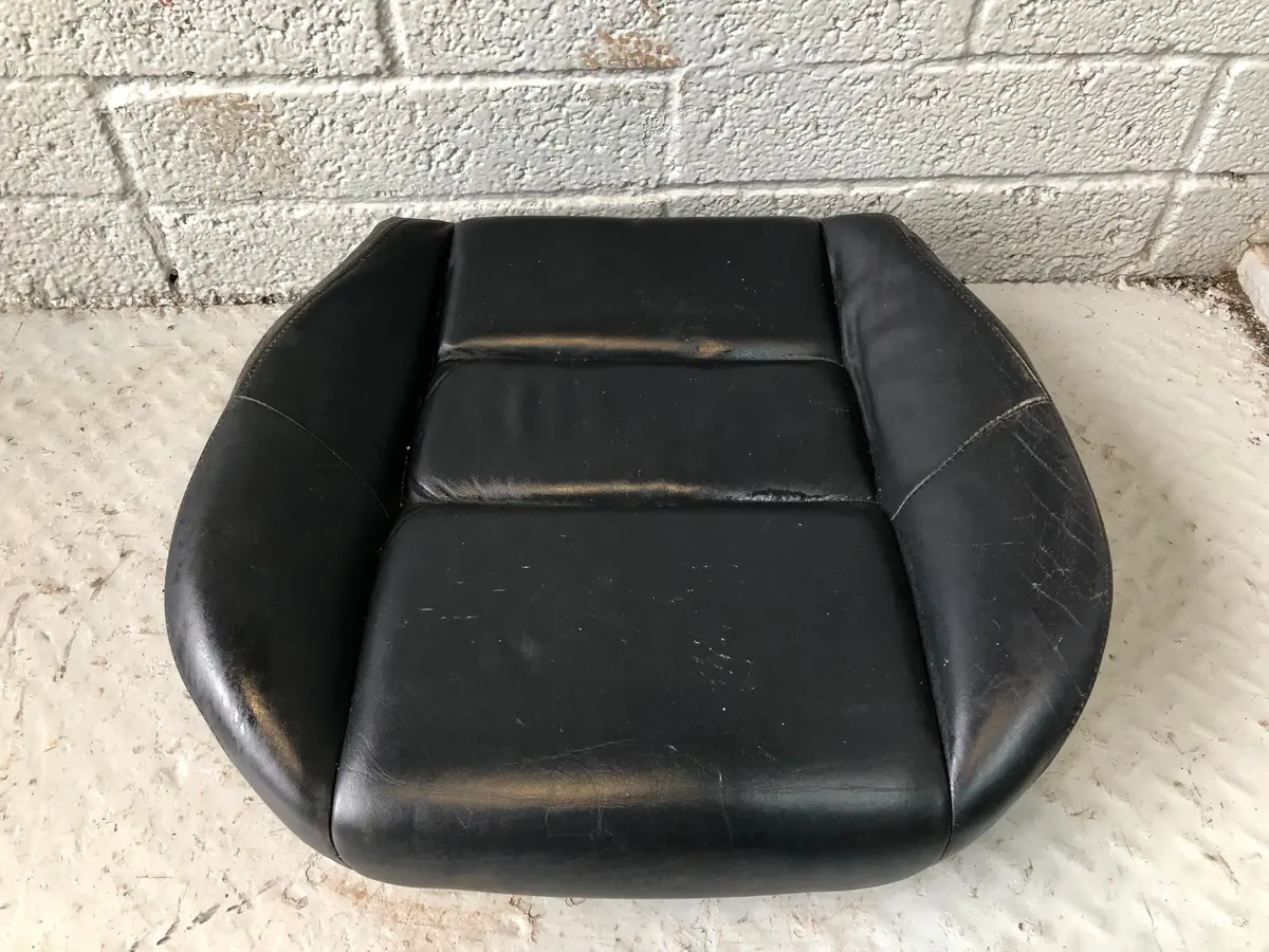 Range Rover Sport Seat Padded Base Near Side Front Black Leather Heated R04036 1