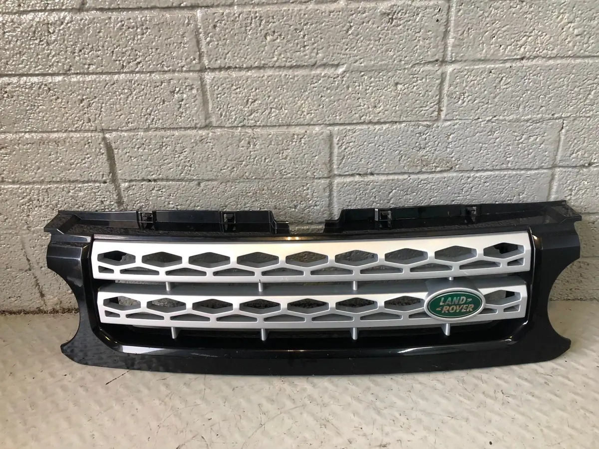 Discovery 4 Grille Front Santorini Black Land Rover 2009 To 2016 K30095 1