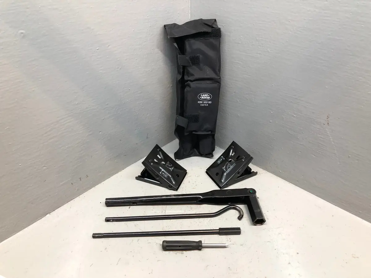 Discovery 3 4 Tool Kit In A Bag Kbk500160 Land Rover 2004 To 2016 L12016 1