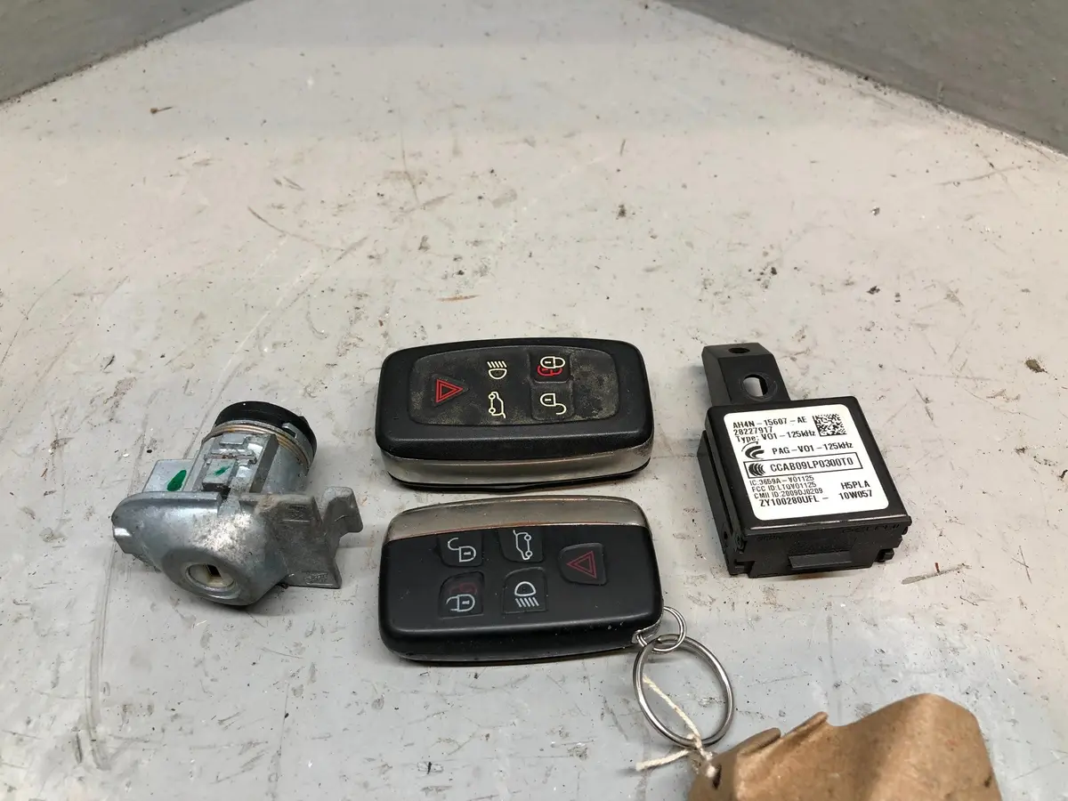 Discovery 4 Key Remotes And Blades With Door Lock Land Rover 2009 To 2014 L12016 1