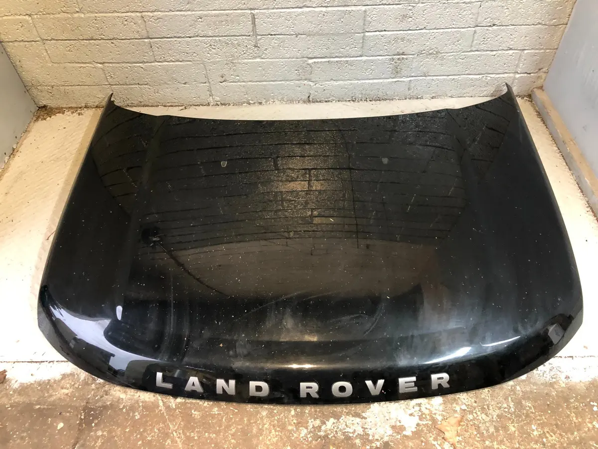 Discovery 4 Bonnet In Santorini Black Lrc 820 Land Rover 2009 To 2016 L12016 1