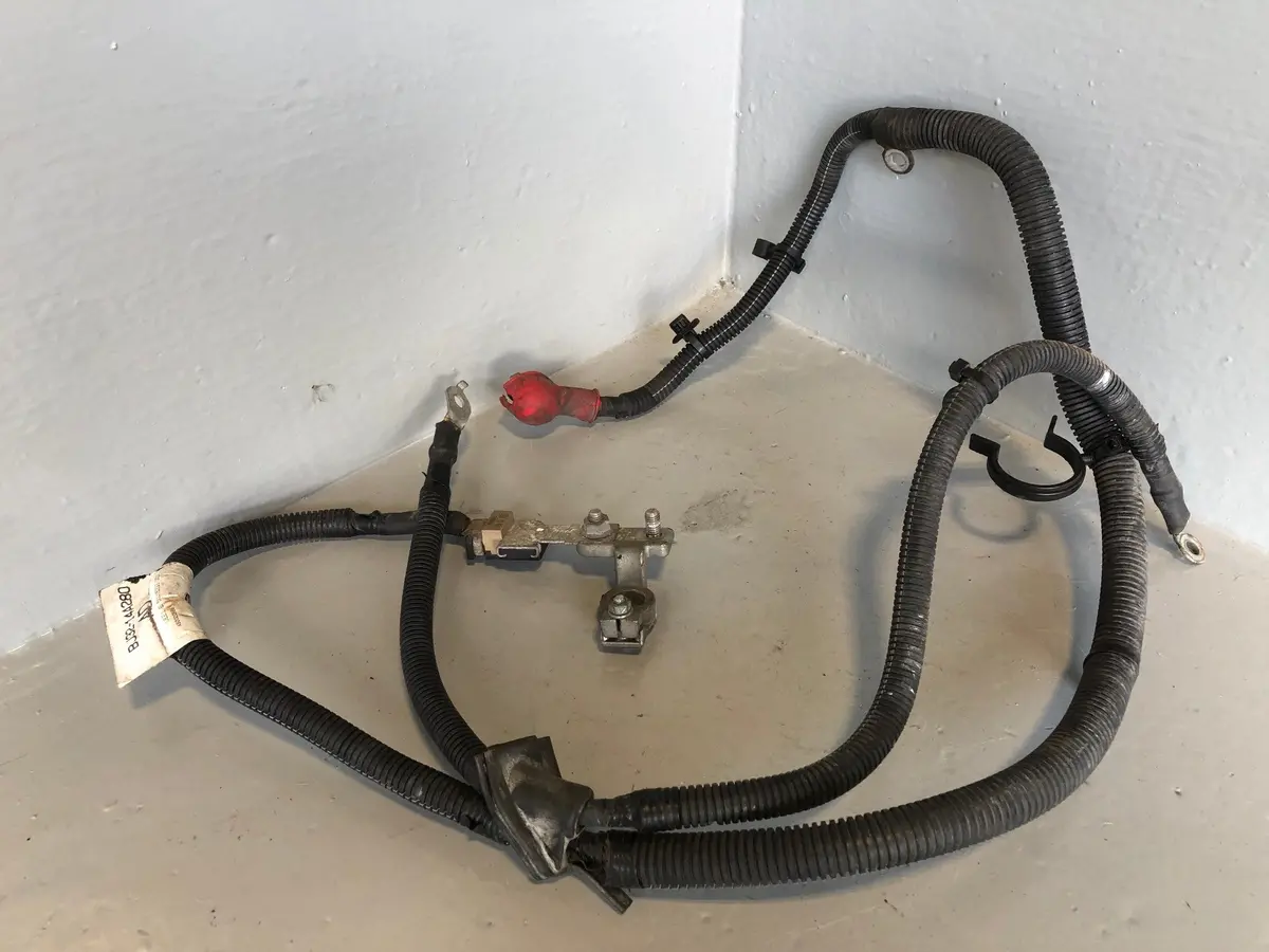 Range Rover Evoque Battery Cable Positive Wiring Bj32-14A280 Ad 2011 To 2018 1