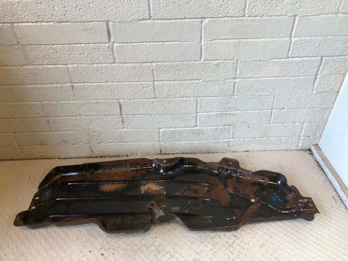 Discovery 3 Fuel Tank Guard Lr015384 Land Rover 2004 To 2009 K05115 1