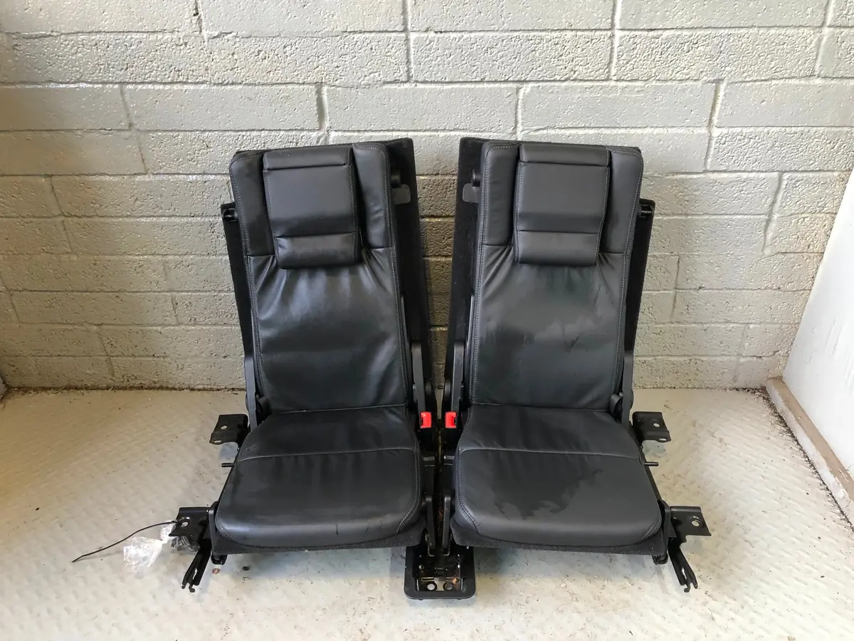 Discovery 4 Seats Rear 3Rd Third Row In Black Land Rover 2009 To 2016 L17036 1