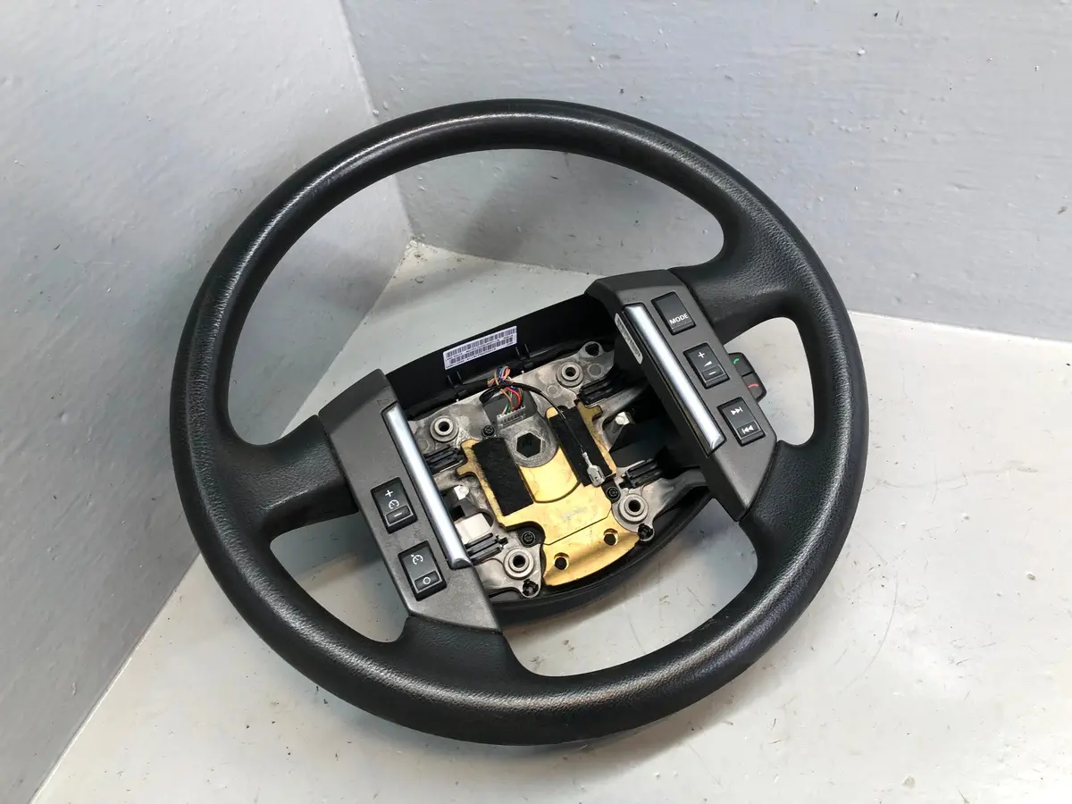 Freelander 2 Steering Wheel Black Plastic Multi Function Land Rover R21105 2
