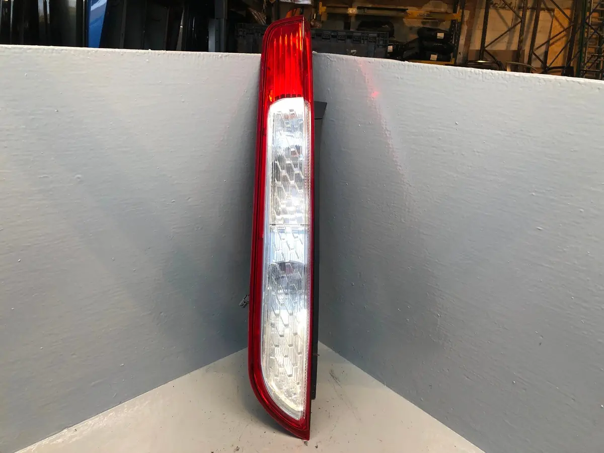 Ford Focus Near Side Rear Light Assembly 8M51 13405 A Mk2.5 2008 To 2011 1