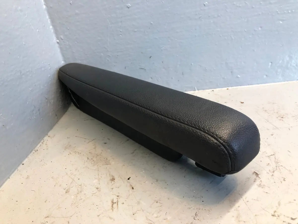 Freelander 2 Armrest Leather Black Near Side Front Land Rover L359 R17036 1