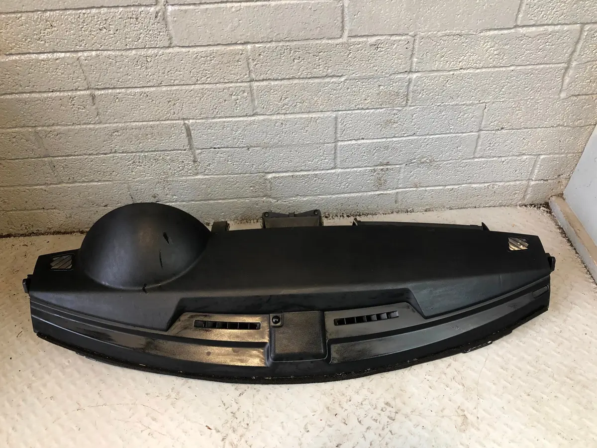 Discovery 3 Dashboard Black With Passenger Airbag Non Sat Nav Vehicles K12016 1