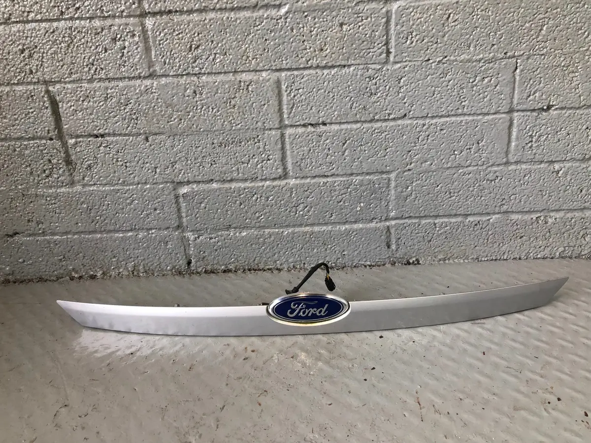 Ford Focus Tailgate Handle With Release Switch In Silver Mk2.5 2008 To 2011 1