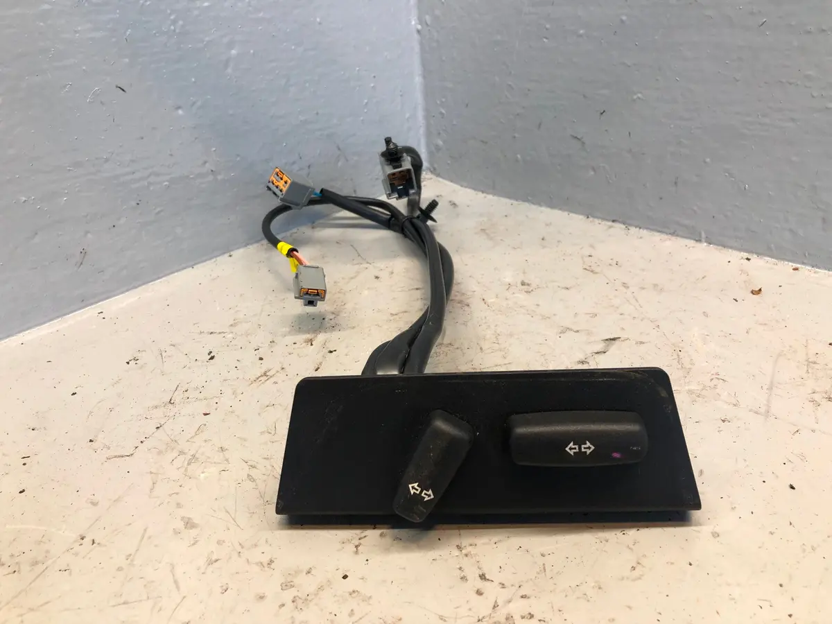 Freelander 2 Electric Seat Switch Near Side Front Land Rover 2006 To 2011 1