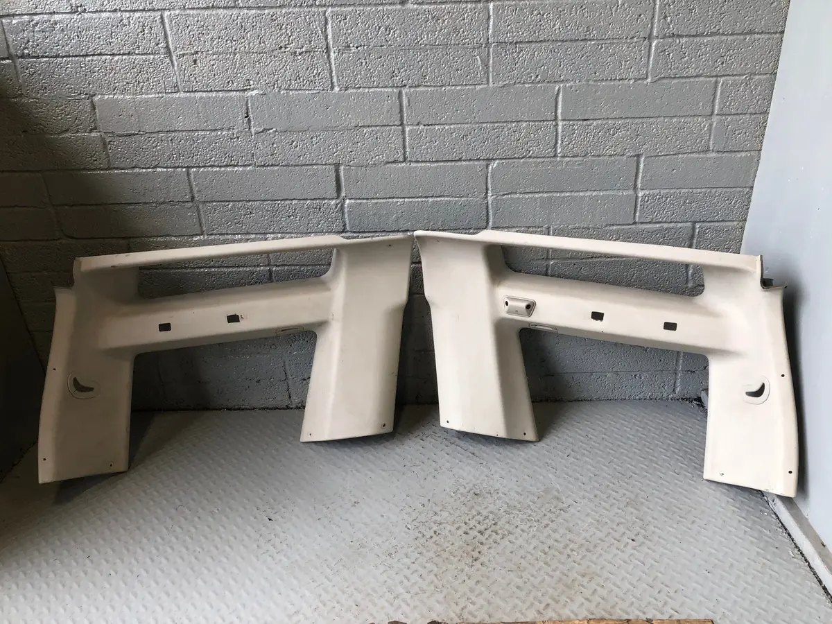 Discovery 2 Window Surround Trim Pair Rear Boot Land Rover 7 Seat 1998 To 2004 1