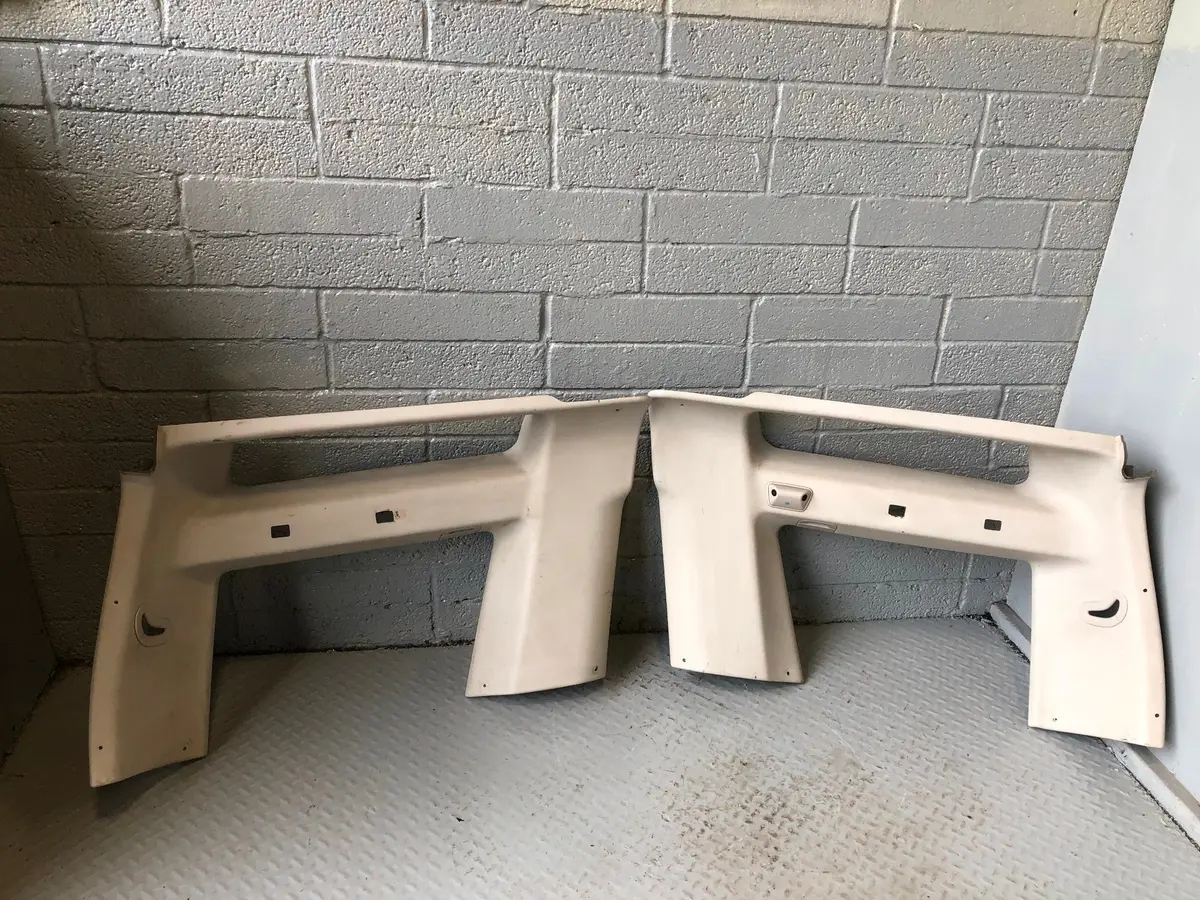 Discovery 2 Window Surround Trim Pair Rear Boot Land Rover 7 Seat 1998 To 2004 2