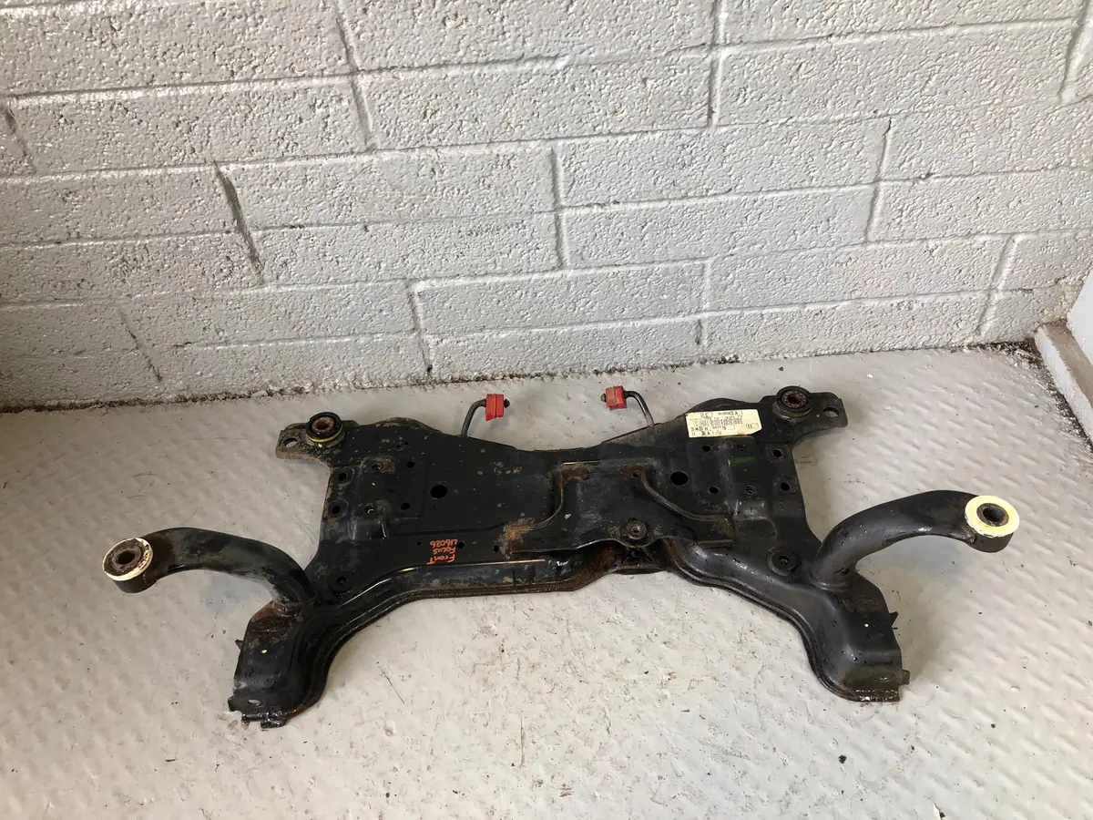 Ford Focus Front Subframe Mk2.5 Genuine 2008 To 2011 1