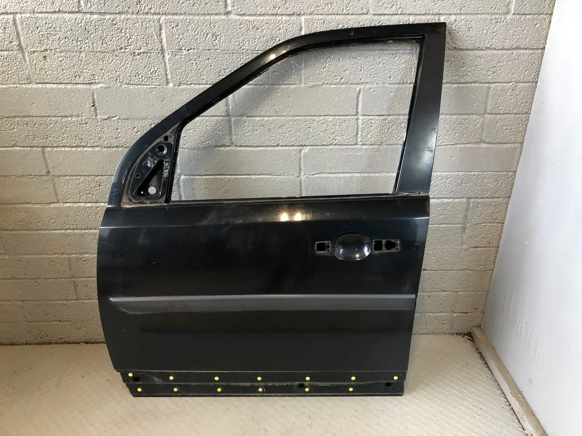Freelander 2 Door Near Side Front Sumatra Black Land Rover 2006 To 2011 R21105 1